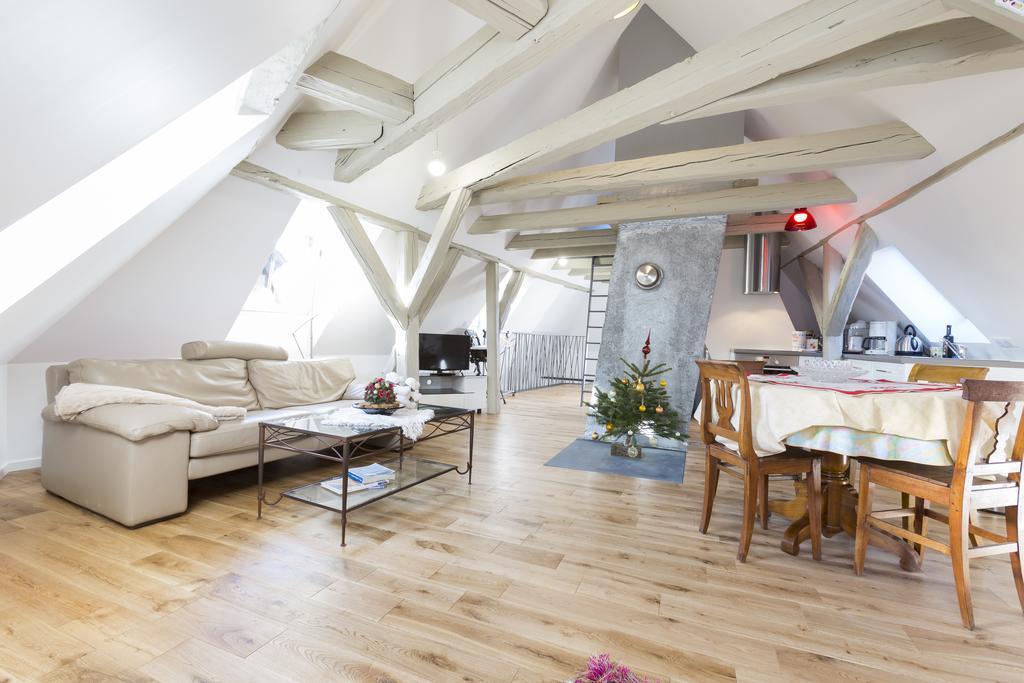Les Appartements Saint Nicolas Colmar Exterior photo